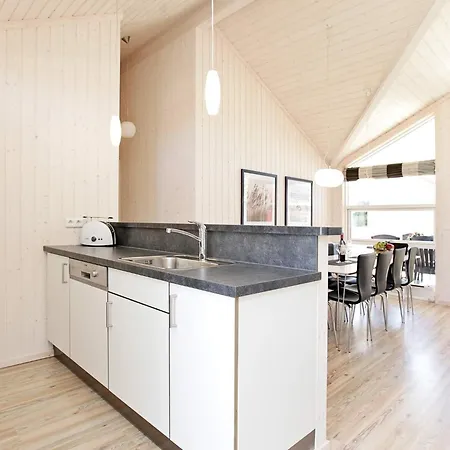 Inviting With Sauna بيت للعطل Großenbrode