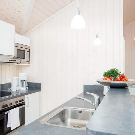 Inviting With Sauna بيت للعطل Großenbrode